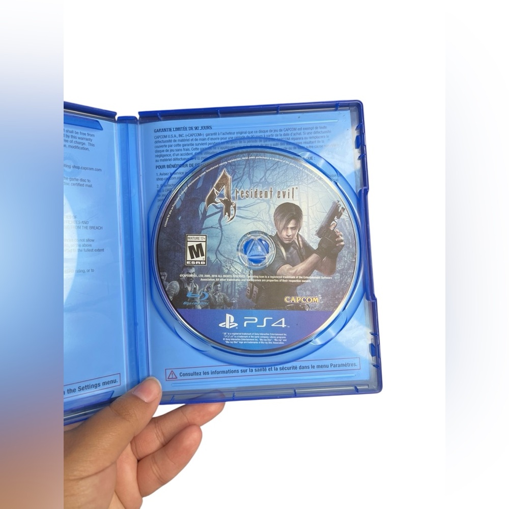 Resident Evil 4 Sony PlayStation 4 Video Game Horror Shooter Zombie No Manual - Picture 6 of 7